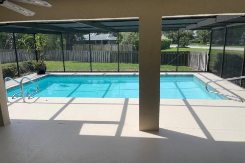 House in Sarasota, Florida 3 bedrooms, 171.78 sq.m. № 1789421 - photo 12