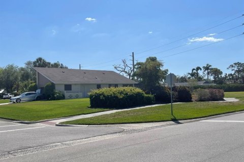 House in Sarasota, Florida 3 bedrooms, 171.78 sq.m. № 1789421 - photo 3