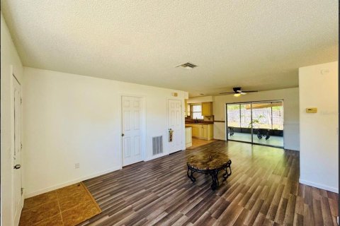 Villa ou maison à louer à Spring Hill, Floride: 3 chambres, 103.49 m2 № 2096574 - photo 19