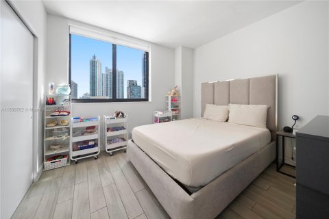 Condominio en venta en Miami, Florida, 3 dormitorios, 133.59 m2 № 1772360 - foto 9