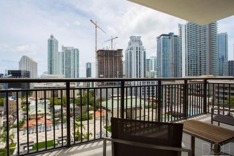 Condominio en venta en Miami, Florida, 3 dormitorios, 133.59 m2 № 1772360 - foto 2