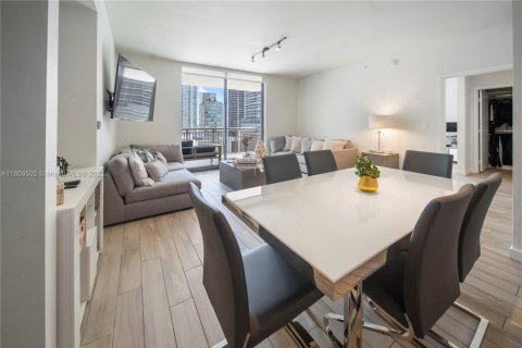 Condominio en venta en Miami, Florida, 3 dormitorios, 133.59 m2 № 1772360 - foto 15
