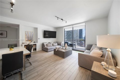 Condominio en venta en Miami, Florida, 3 dormitorios, 133.59 m2 № 1772360 - foto 5