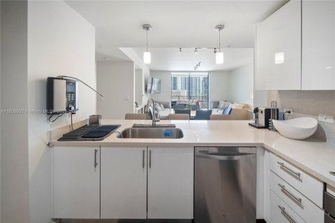 Condominio en venta en Miami, Florida, 3 dormitorios, 133.59 m2 № 1772360 - foto 14