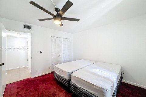 Купить кондоминиум в Маргит, Флорида 2 спальни, 92.9м2, № 2038393 - фото 15