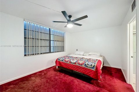 Купить кондоминиум в Маргит, Флорида 2 спальни, 92.9м2, № 2038393 - фото 17