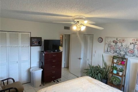 Condominio en venta en Hollywood, Florida, 1 dormitorio, 66.89 m2 № 1937731 - foto 19
