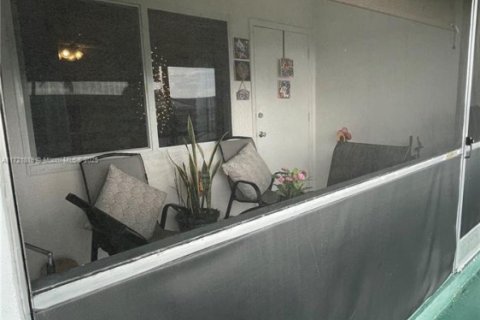 Condominio en venta en Hollywood, Florida, 1 dormitorio, 66.89 m2 № 1937731 - foto 6