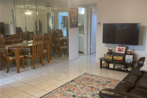 Condominio en venta en Hollywood, Florida, 1 dormitorio, 66.89 m2 № 1937731 - foto 7