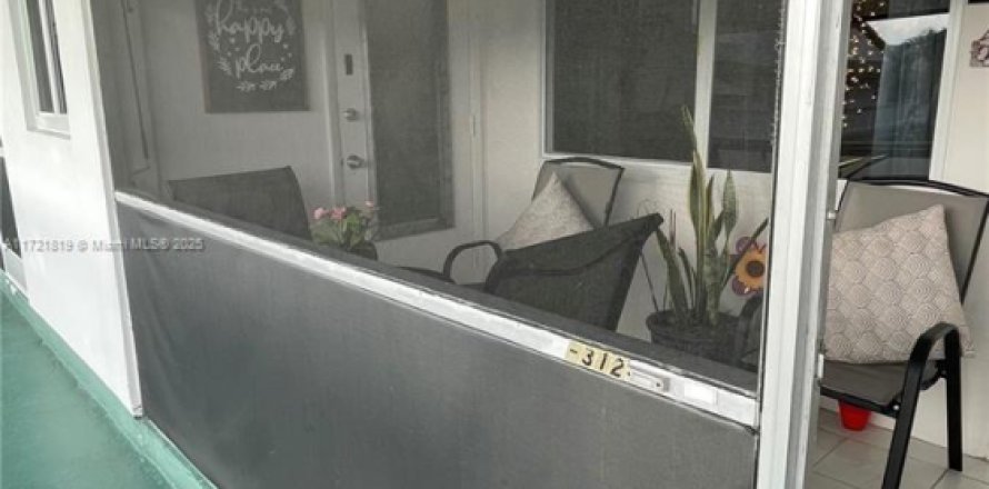 Condominio en Hollywood, Florida, 1 dormitorio № 1937731