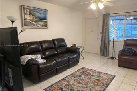 Condominio en venta en Hollywood, Florida, 1 dormitorio, 66.89 m2 № 1937731 - foto 13