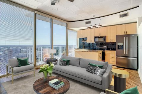 Condominio en venta en Orlando, Florida, 1 dormitorio, 67.82 m2 № 513599 - foto 3