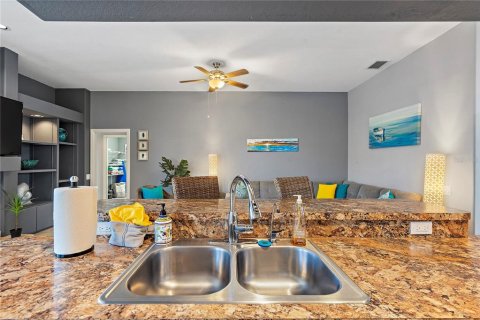 Casa en venta en Holiday, Florida, 3 dormitorios, 204.01 m2 № 1840067 - foto 13