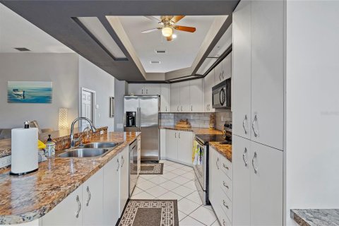 Casa en venta en Holiday, Florida, 3 dormitorios, 204.01 m2 № 1840067 - foto 12