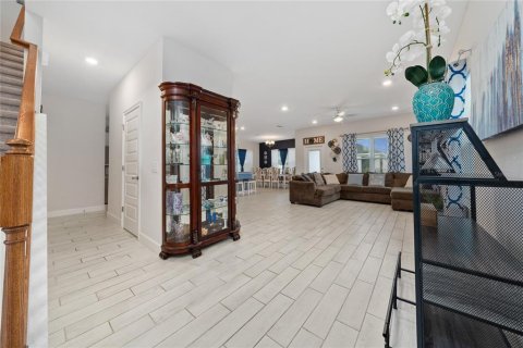 Casa en venta en Dade City, Florida, 4 dormitorios, 223.43 m2 № 1917036 - foto 9