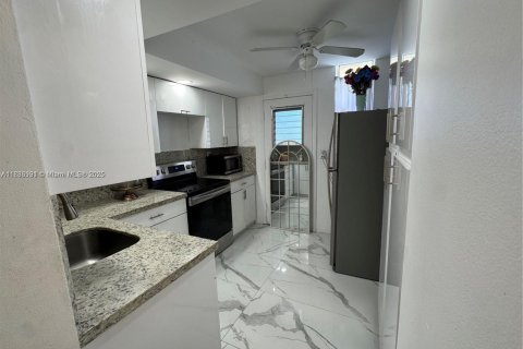 Condo in Aventura, Florida, 1 bedroom  № 1933681 - photo 3