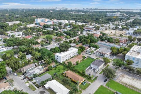 Immobilier commercial à vendre à Miami, Floride № 2014328 - photo 17