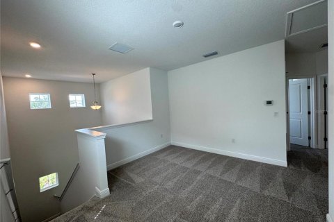 Снять в аренду виллу или дом в Миннеола, Флорида 9 комнат, 195.09м2, № 1899475 - фото 16