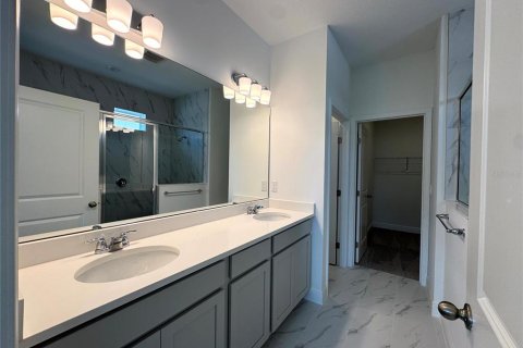 Снять в аренду виллу или дом в Миннеола, Флорида 9 комнат, 195.09м2, № 1899475 - фото 13