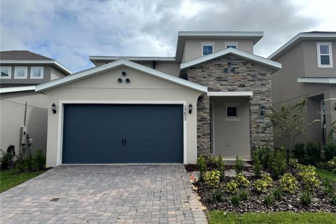 Снять в аренду виллу или дом в Миннеола, Флорида 9 комнат, 195.09м2, № 1899475 - фото 1