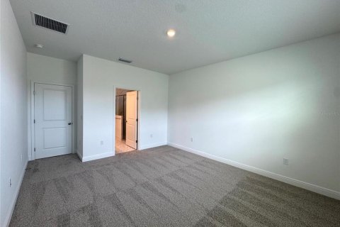 Снять в аренду виллу или дом в Миннеола, Флорида 9 комнат, 195.09м2, № 1899475 - фото 12