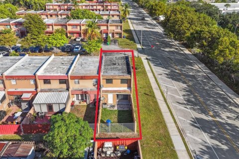 Adosado en venta en Miami Gardens, Florida, 3 dormitorios, 130.62 m2 № 1946672 - foto 18