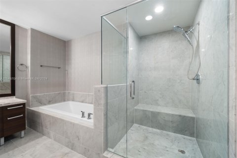 Condo in Miami, Florida, 5 bedrooms  № 1860118 - photo 26