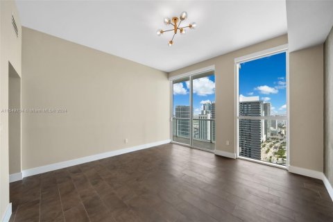 Condo in Miami, Florida, 5 bedrooms  № 1860118 - photo 10