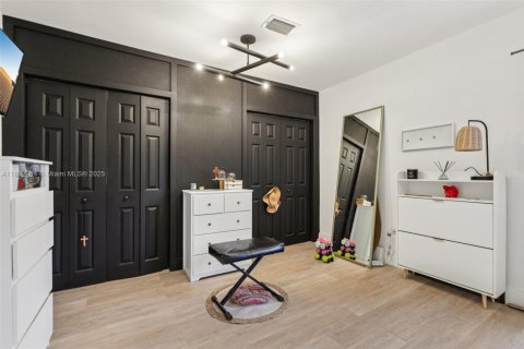 Casa en venta en North Miami, Florida, 3 dormitorios, 121.14 m2 № 1945637 - foto 23