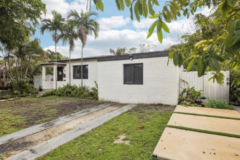 Casa en venta en North Miami, Florida, 3 dormitorios, 121.14 m2 № 1945637 - foto 6