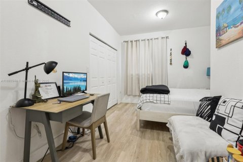 Casa en venta en North Miami, Florida, 3 dormitorios, 121.14 m2 № 1945637 - foto 17