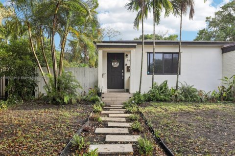 Casa en venta en North Miami, Florida, 3 dormitorios, 121.14 m2 № 1945637 - foto 3