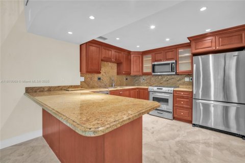 Condominio en venta en Aventura, Florida, 3 dormitorios, 232.26 m2 № 1889942 - foto 11
