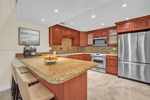 Condominio en venta en Aventura, Florida, 3 dormitorios, 232.26 m2 № 1889942 - foto 10