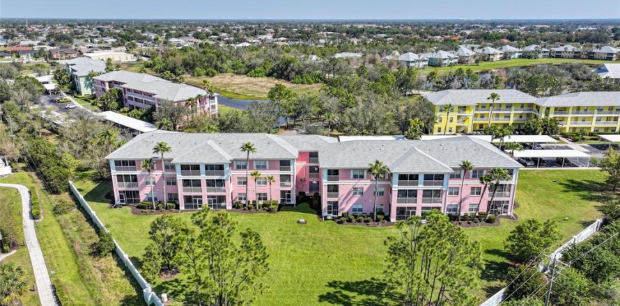 Condo à Punta Gorda, Floride, 2 chambres № 2233785
