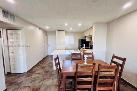 Copropriété à louer à Miami, Floride: 2 chambres, 74.69 m2 № 2145805 - photo 7