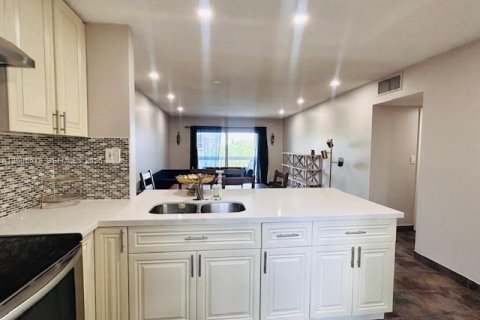 Copropriété à louer à Miami, Floride: 2 chambres, 74.69 m2 № 2145805 - photo 4