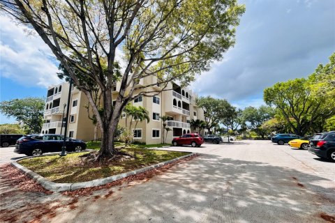 Copropriété à louer à Miami, Floride: 2 chambres, 74.69 m2 № 2145805 - photo 15