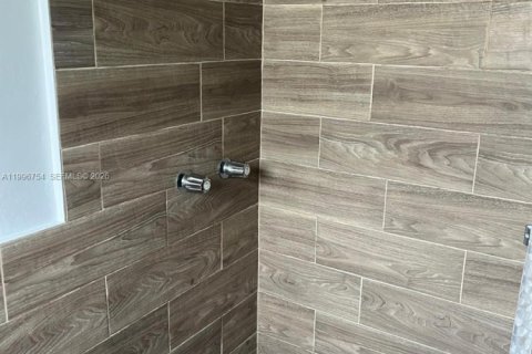 Снять в аренду кондоминиум в Майами, Флорида 3 спальни, 91.97м2, № 2058712 - фото 6