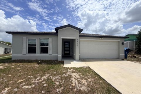 House in Spring Hill, Florida 4 bedrooms, 179.12 sq.m. № 2103540