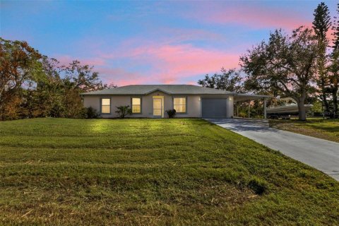 Villa ou maison à vendre à Punta Gorda, Floride: 3 chambres, 96.62 m2 № 1618571 - photo 2