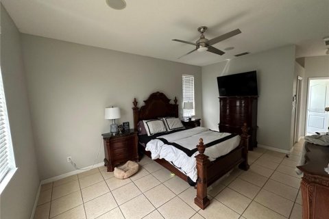 House in Leesburg, Florida 4 bedrooms, 191.66 sq.m. № 1899530 - photo 9