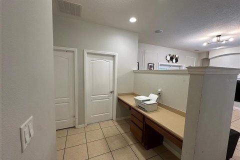 House in Leesburg, Florida 4 bedrooms, 191.66 sq.m. № 1899530 - photo 8