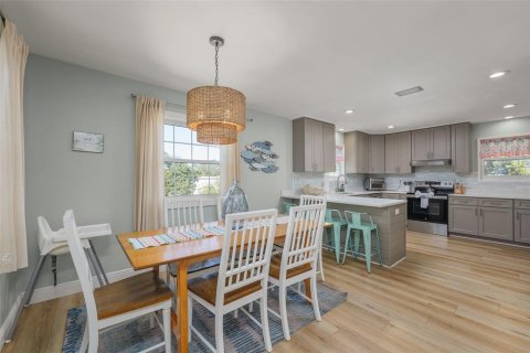 House in Saint Augustine, Florida 3 bedrooms, 186.18 sq.m. № 2230829 - photo 6