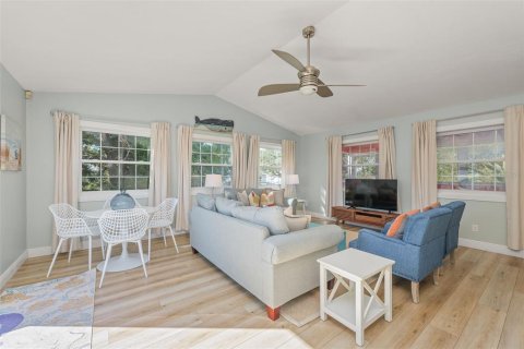 House in Saint Augustine, Florida 3 bedrooms, 186.18 sq.m. № 2230829 - photo 5