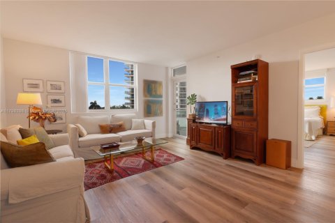 Condo in Hollywood, Florida, 2 bedrooms  № 1861436 - photo 4