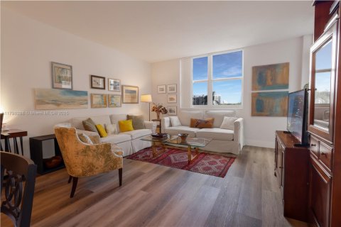 Condo in Hollywood, Florida, 2 bedrooms  № 1861436 - photo 5