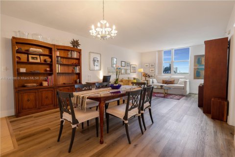 Condo in Hollywood, Florida, 2 bedrooms  № 1861436 - photo 6