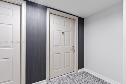 Condominio en venta en Miami, Florida, 2 dormitorios, 99.59 m2 № 1707583 - foto 17