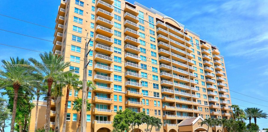 Condominio en Miami, Florida, 2 dormitorios № 1707583